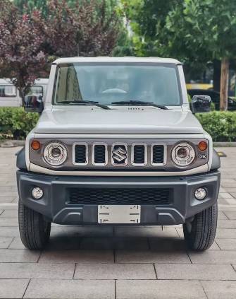 Suzuki Jimny IV 1.5 AT 4WD