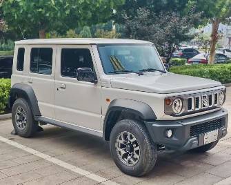 Suzuki Jimny IV 1.5 AT 4WD