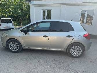 Toyota Auris I 1.4 MT