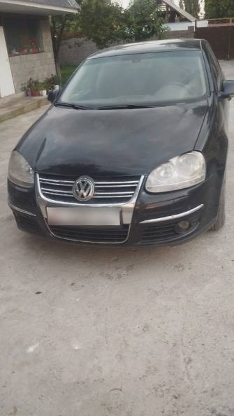 Volkswagen Jetta V 1.6 MT