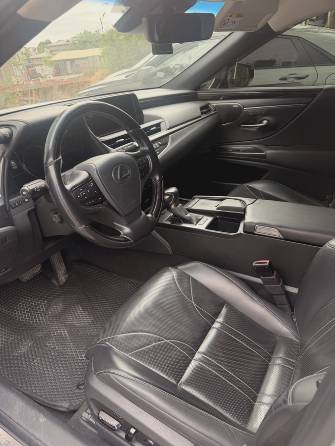 Lexus ES VII 300h 2.5hyb CVT