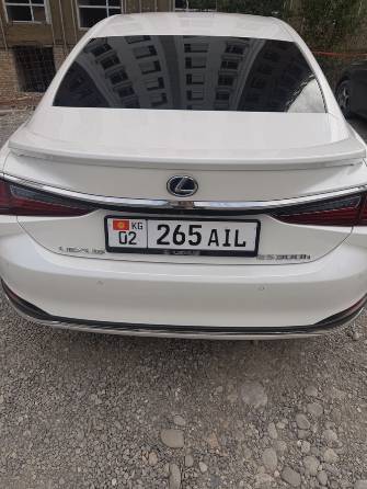 Lexus ES VII 300h 2.5hyb CVT