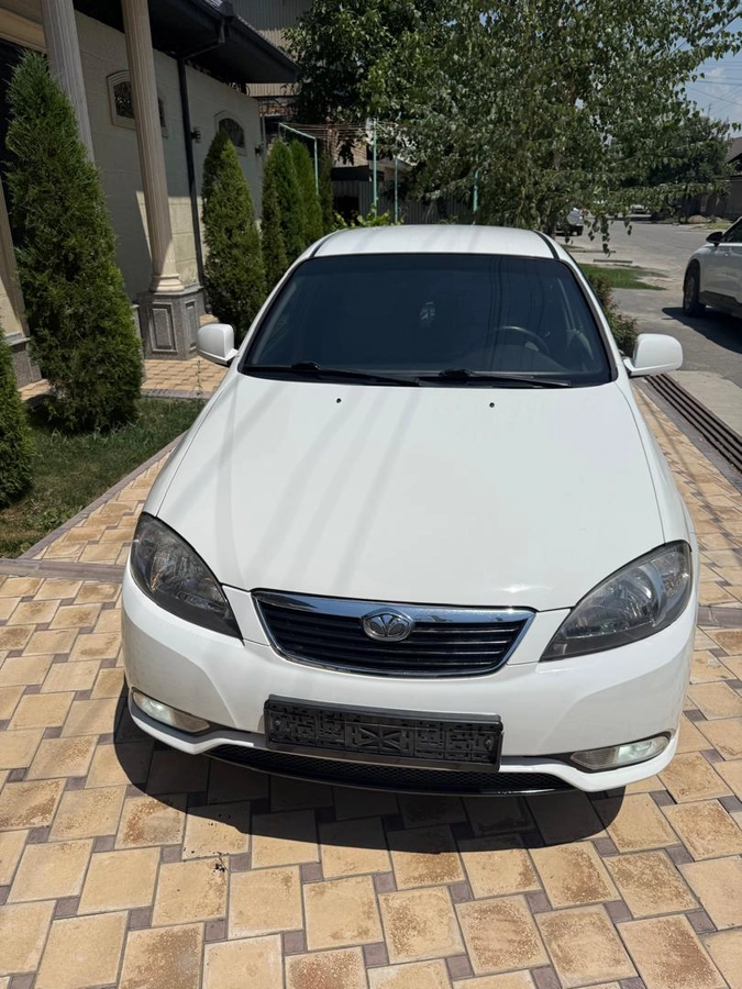 Открыть фото Daewoo Gentra II 1.5 MT