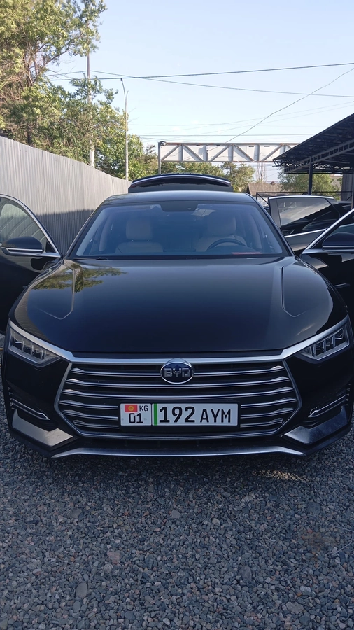 BYD E9 Electro AT