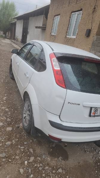 Ford Focus II 1.4 MT