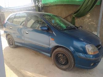 Nissan Almera Tino 1.8 MT