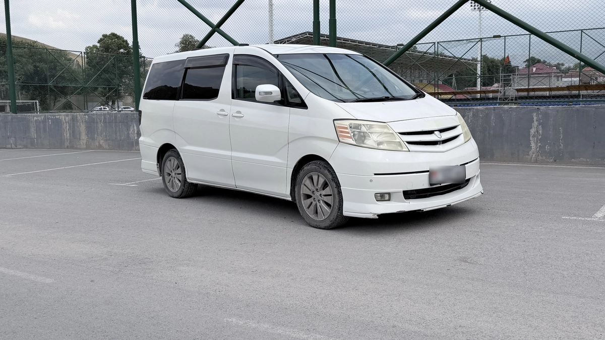 Открыть фото Toyota Alphard I 2.4 AT 4WD