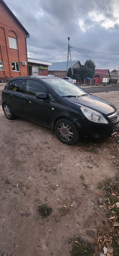 Opel Corsa D 1.4 AT