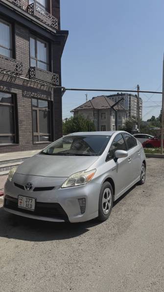 Toyota Prius III Рестайлинг (XW30) 1.8hyb AT