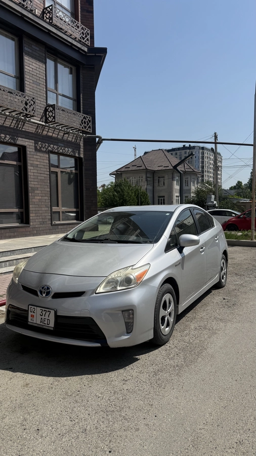 Toyota Prius III Рестайлинг (XW30) 1.8hyb AT