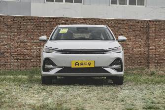 Geely Galaxy A7 1.5hyb AT