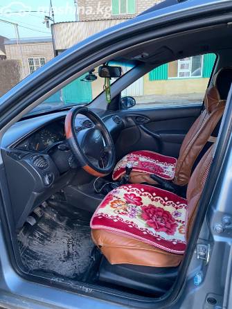 Ford Focus I 1.6 MT