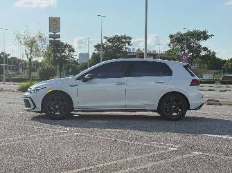 Volkswagen Golf VIII 1.0 MT