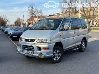 Mitsubishi Delica IV 3.0 AT 4WD
