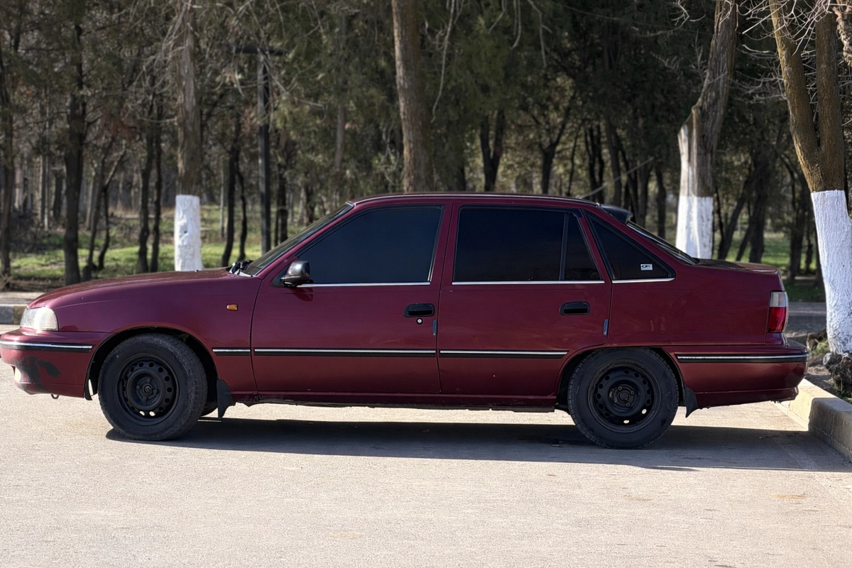 Открыть фото Daewoo Nexia I 1.5 MT