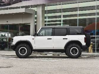 Ford Bronco VI 2.3 AT 4WD