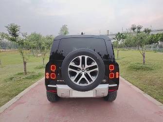 Land Rover Defender II 90 2.0 AT 4WD