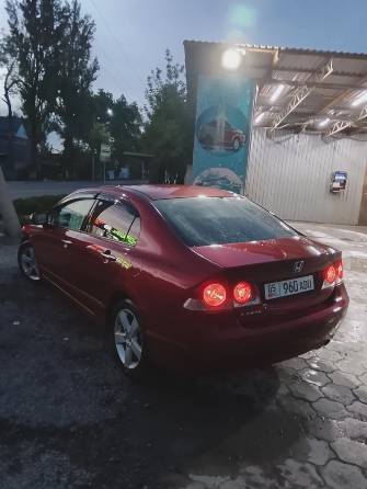 Honda Civic VIII Рестайлинг 1.8 AT