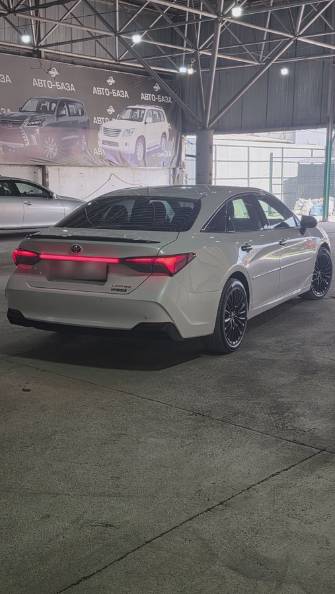 Toyota Avalon V 2.5hyb CVT