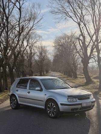 Volkswagen Golf IV 1.6 MT