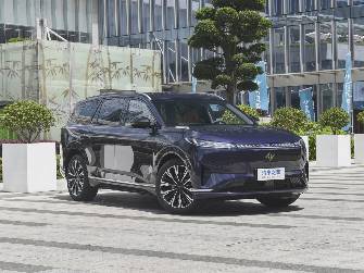 Dongfeng eπ 008 82.28 kWh 1.5hyb AT 4WD