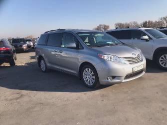 Toyota Sienna III Рестайлинг 3.5 AT 4WD