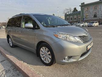 Toyota Sienna III Рестайлинг 3.5 AT 4WD