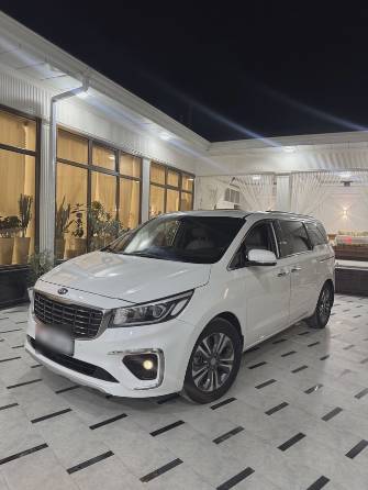 Kia Carnival III 2.2d AT