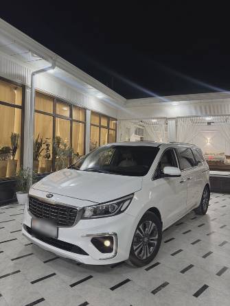 Kia Carnival III 2.2d AT