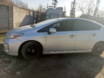 Toyota Prius III Рестайлинг (XW30) 1.8hyb AT