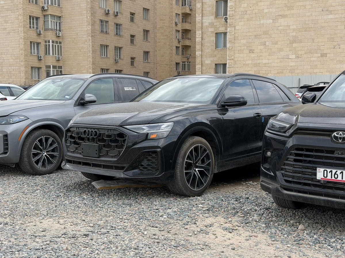 Audi Q8 I (4M) Рестайлинг 55 TFSI 3.0 AT 4WD