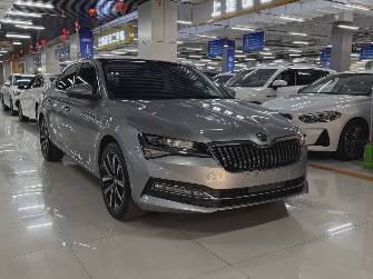 Skoda Superb III 1.4 MT