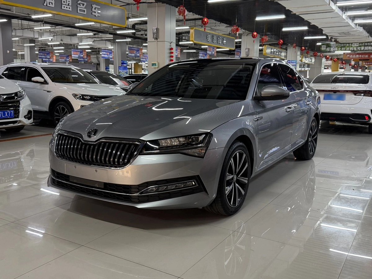 Открыть фото Skoda Superb III 1.4 MT