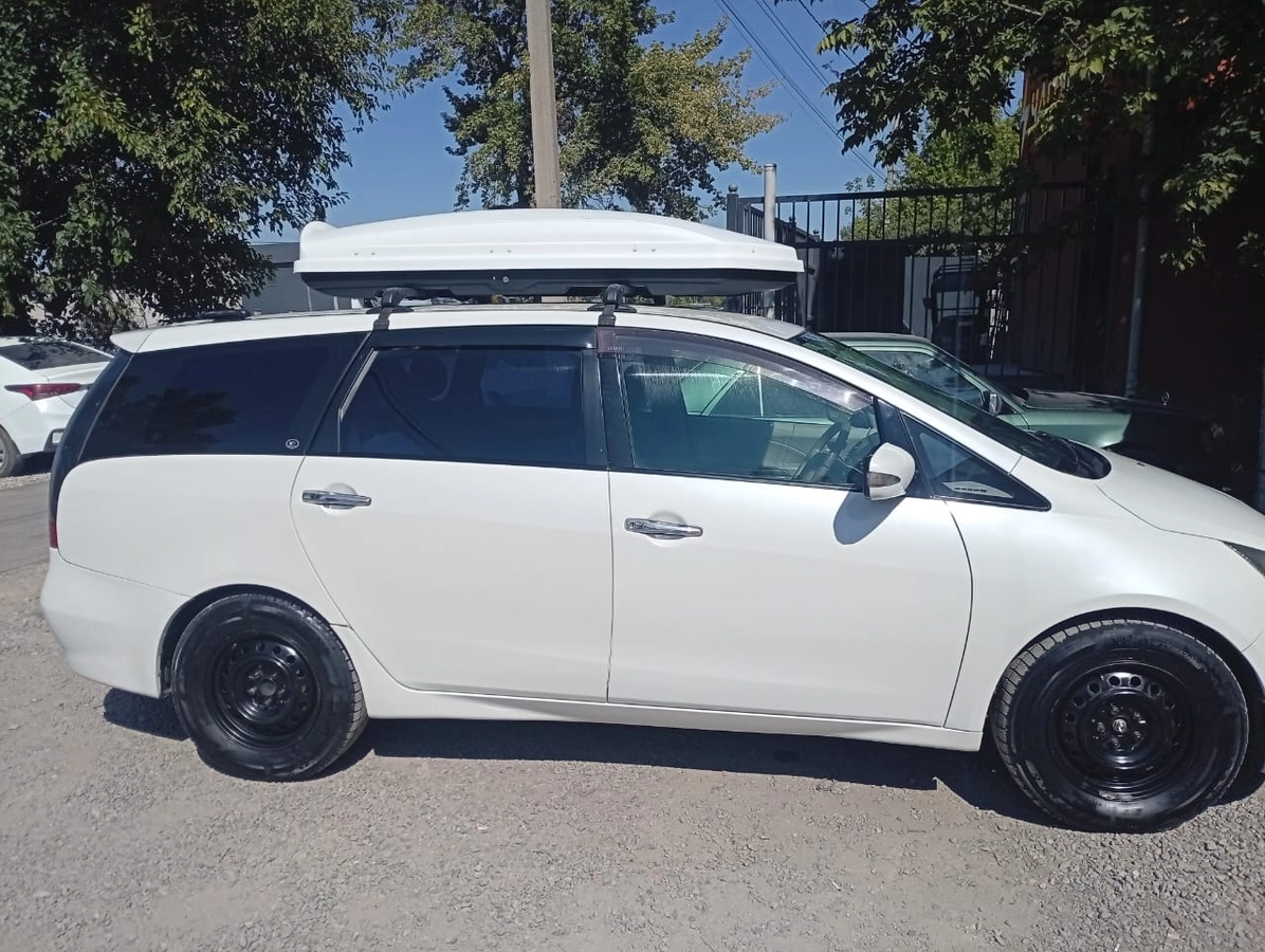 Mitsubishi Grandis 2.4 AT