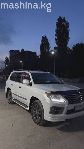 Lexus LX III 570 5.7 AT 4WD