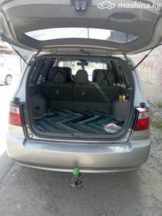 Kia Carens I (RS) Рестайлинг 1.8 MT
