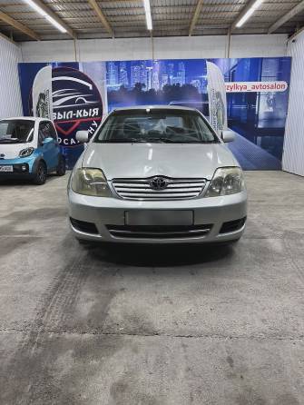 Toyota Corolla IX (E120, E130) 1.6 MT