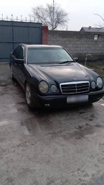 Mercedes-Benz E-Класс II (W210, S210) 320 3.2 AT