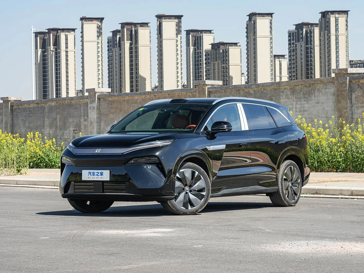 BYD Tang L EV Electro AT 4WD