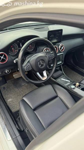 Mercedes-Benz A-Класс III (W176) Рестайлинг 250 2.0 AMT