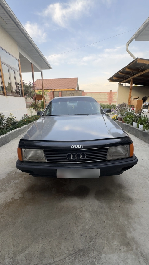 Audi 100 III (C3) Рестайлинг 2.3 MT