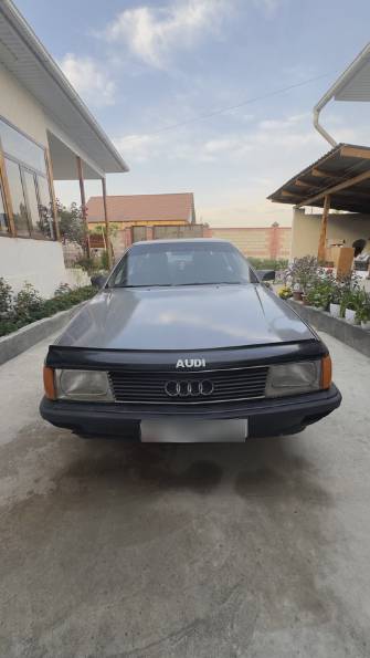Audi 100 III (C3) Рестайлинг 2.3 MT