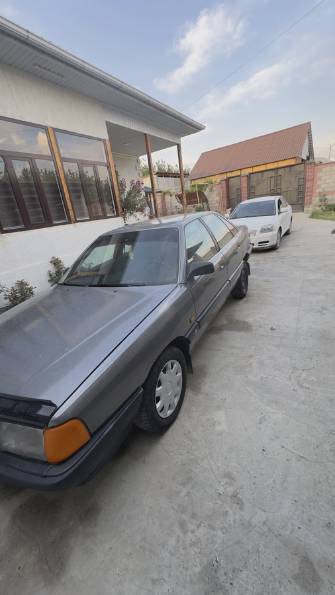 Audi 100 III (C3) Рестайлинг 2.3 MT