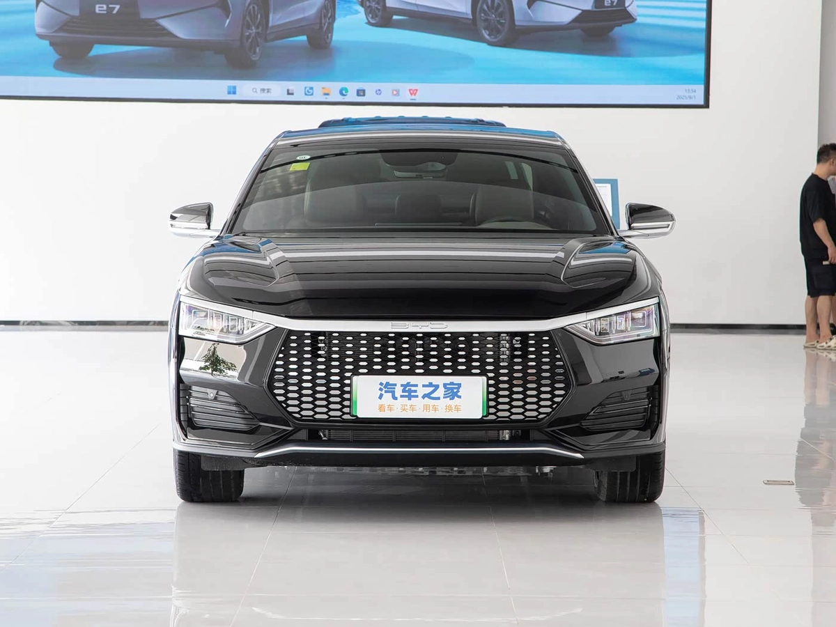BYD E9 Electro AT