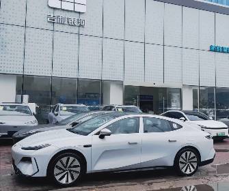 Geely Galaxy E8 665 Electro AT