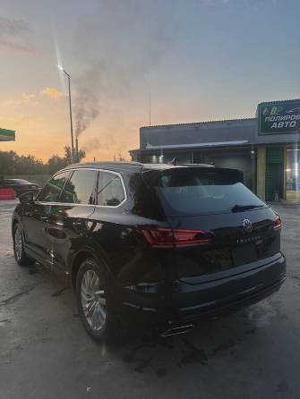 Volkswagen Touareg III Рестайлинг 2.0 AT 4WD
