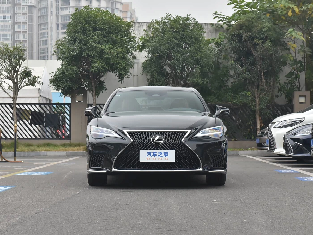 Lexus LS V Рестайлинг 350 3.5 AT