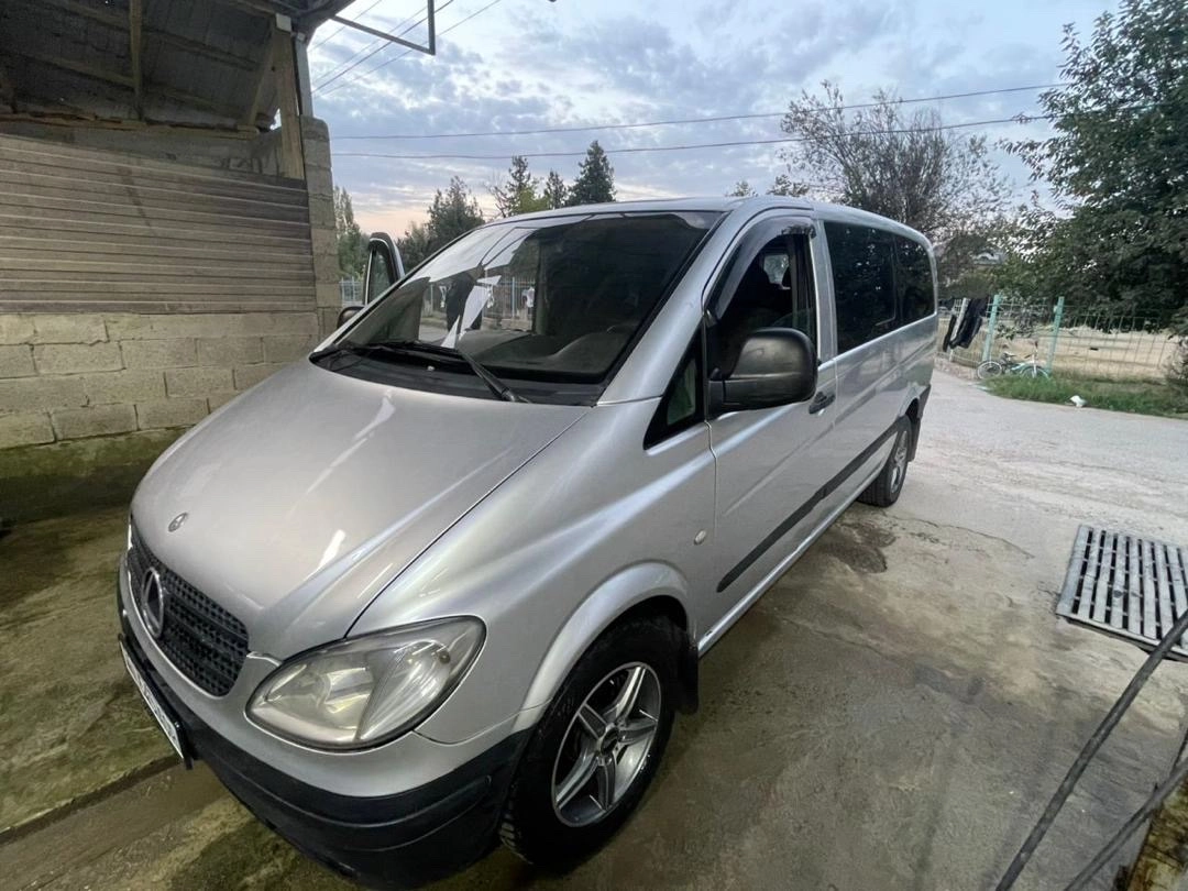 Mercedes-Benz Vito II (W639) 111 CDI L3 2.2d MT