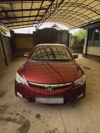 Honda Civic VIII 1.8 MT