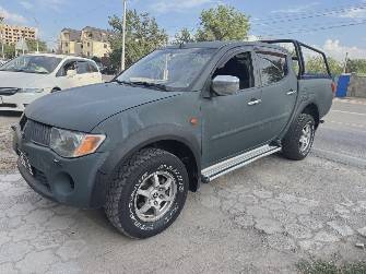 Mitsubishi L200 IV 2.5d MT 4WD